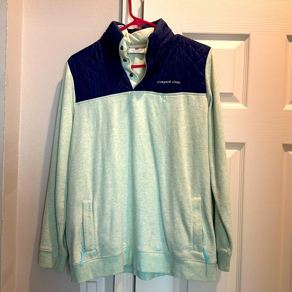 Vineyard vines, sweater, jacket with zip out, pull out hood
